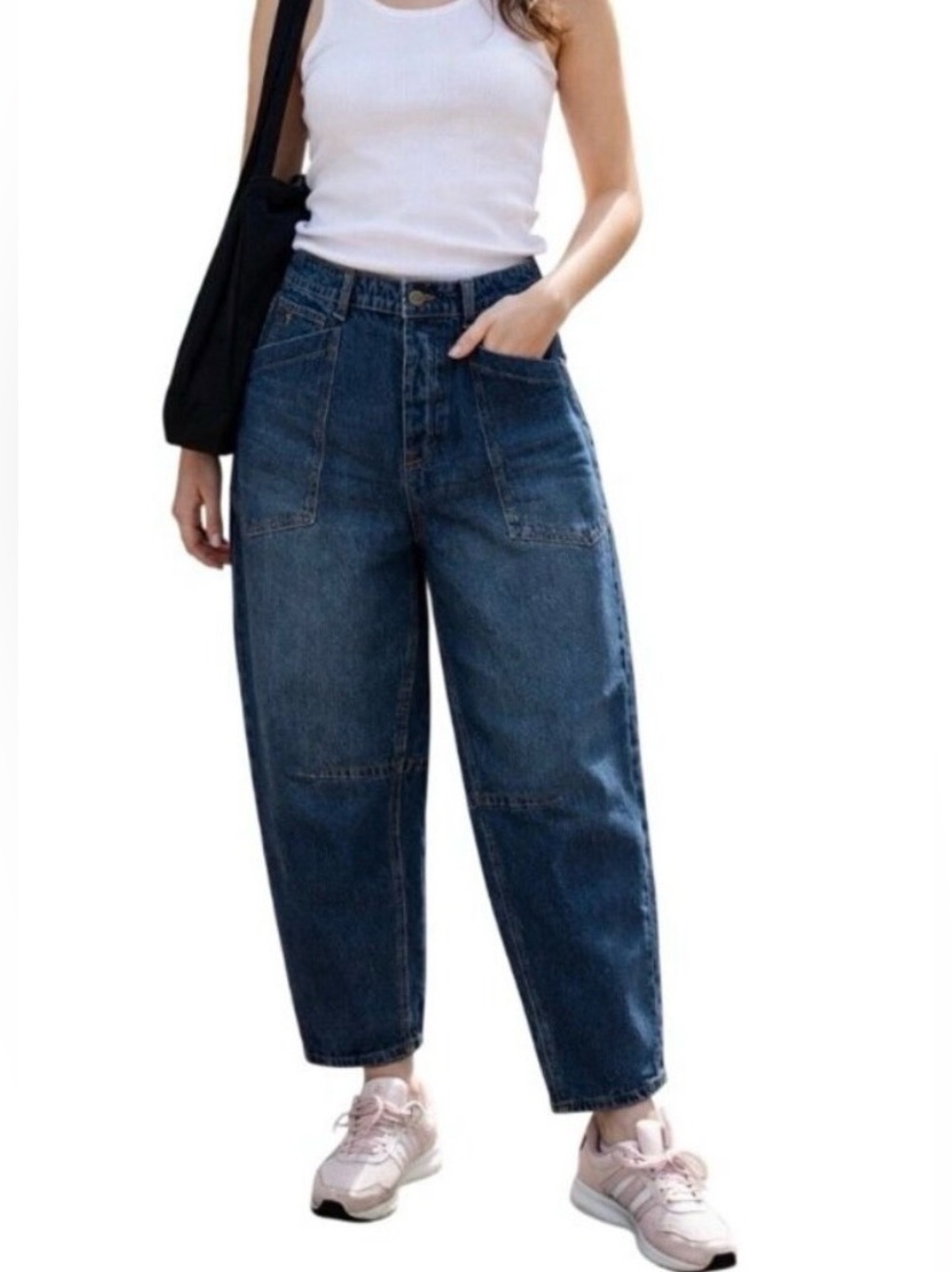 NWT Frye Barrel jeans, women’s size 10. 99% cotton. High waisted.